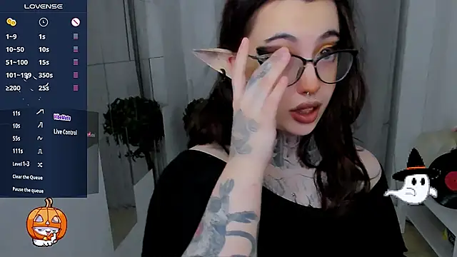 Dixi Pixi  online show from 11-14-25, 05:39