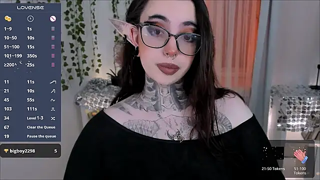 Snapshot of Dixi_Pixi_ chatting on 12-19-25, 05:47 Dixi Pixi online show from 12-19-25, 05:47