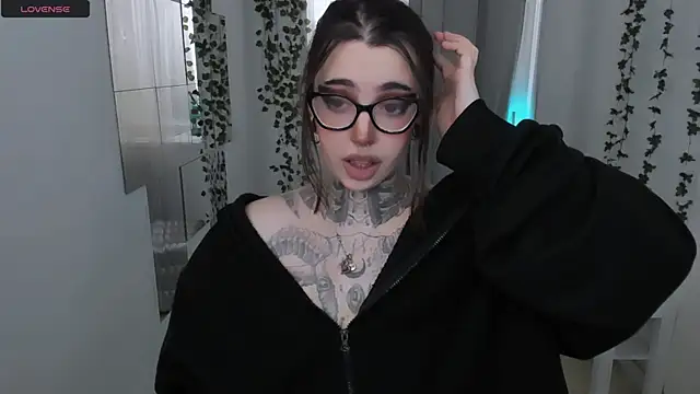 Dixi Pixi  online show from 04-17-26, 07:00