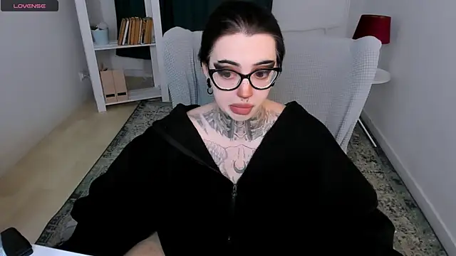 Dixi Pixi  online show from 06-25-26, 07:13