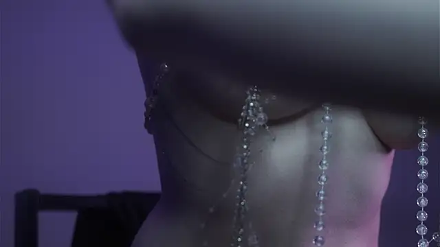 ginger hugs online show from 10-19-25, 10:10