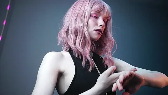 ginger hugs online show from 02-25-26, 10:19