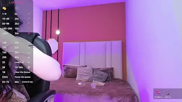 Chloe fischer  online show from 04-16-26, 03:57