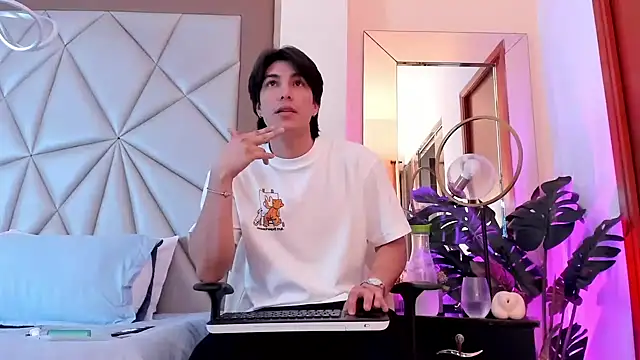 Karimferrer online show from 01-03-25, 03:38