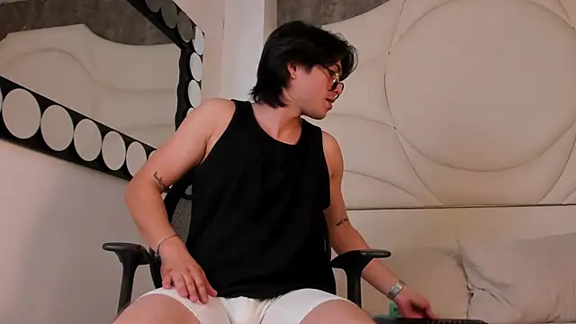 Karimferrer online show from 10-03-25, 11:02