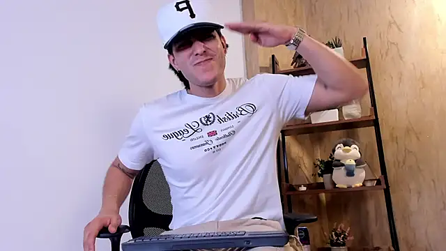 Snapshot of Karimferrer chatting on 03-09-26, 03:10 Karimferrer online show from 03-09-26, 03:10