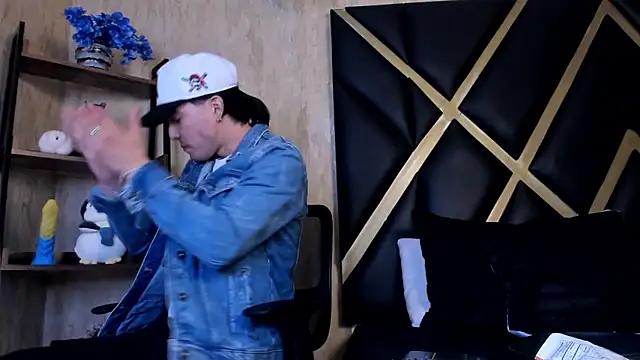 Snapshot of Karimferrer chatting on 03-16-26, 02:50 Karimferrer online show from 03-16-26, 02:50