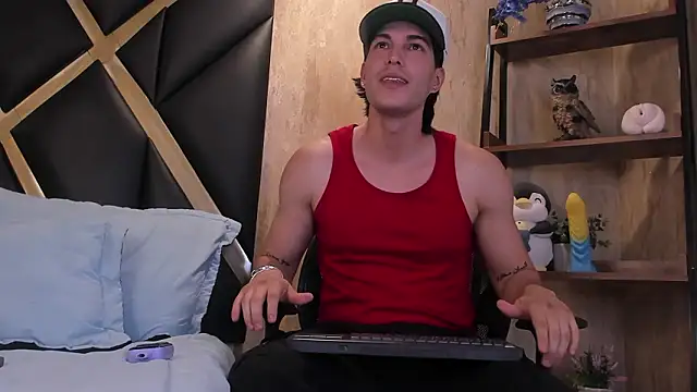 Snapshot of Karimferrer chatting on 03-23-26, 03:10 Karimferrer online show from 03-23-26, 03:10