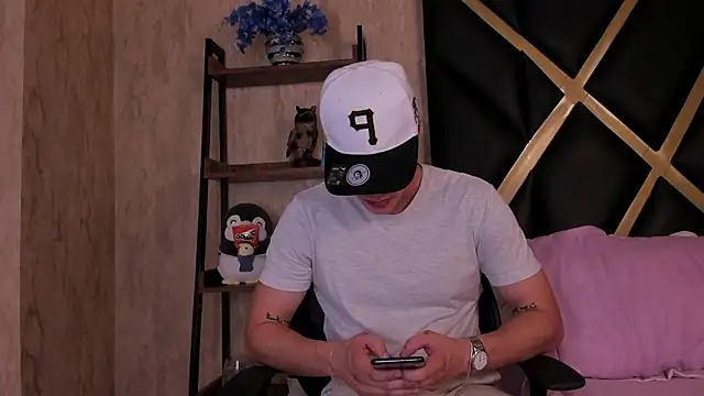 Snapshot of Karimferrer chatting on 03-25-26, 03:12 Karimferrer online show from 03-25-26, 03:12