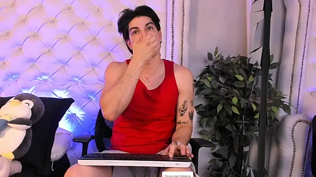 Snapshot of Karimferrer chatting on 04-08-26, 02:33 Karimferrer online show from 04-08-26, 02:33