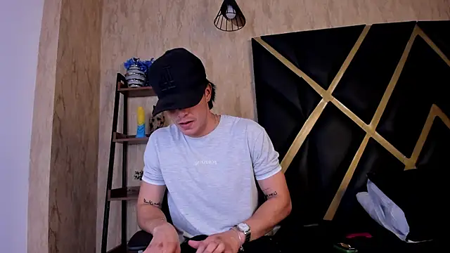 Snapshot of Karimferrer chatting on 04-11-26, 08:18 Karimferrer online show from 04-11-26, 08:18