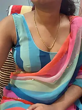 Snapshot of Spicy_sari_girl chatting on 01-04-25, 09:00 Spicy sari girl online show from 01-04-25, 09:00