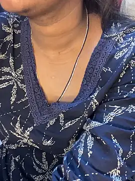 Snapshot of Spicy_sari_girl chatting on 11-03-25, 02:57 Spicy sari girl online show from 11-03-25, 02:57