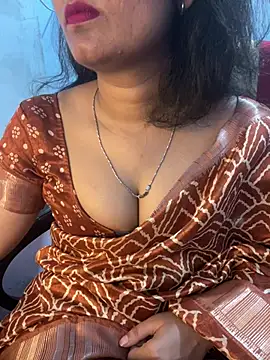 Snapshot of Spicy_sari_girl chatting on 08-01-26, 03:50 Spicy sari girl online show from 08-01-26, 03:50