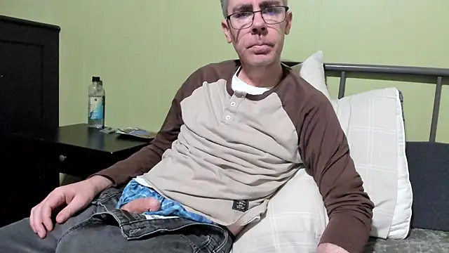 Snapshot of ImportantEquator0 chatting on 11-04-25, 11:53 ImportantEquator0 online show from 11-04-25, 11:53