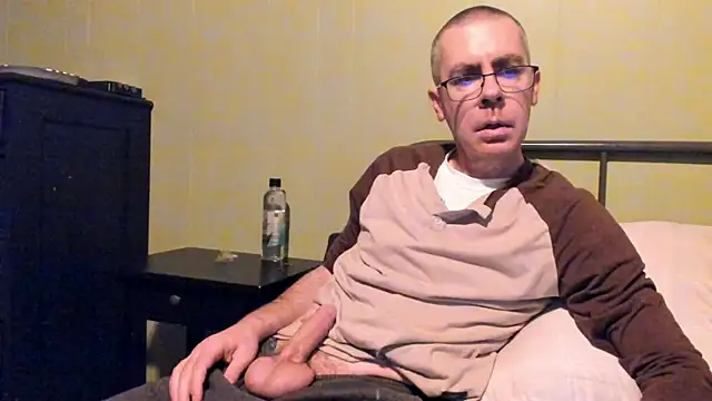 Snapshot of ImportantEquator0 chatting on 11-12-25, 03:18 ImportantEquator0 online show from 11-12-25, 03:18