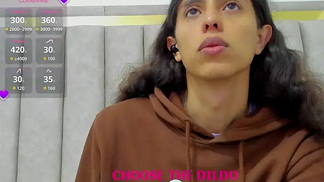 FreyaMoller online show from 11-13-25, 07:57