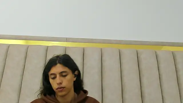 FreyaMoller online show from 04-15-26, 07:58