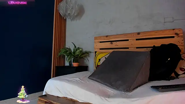 french sexx online show from 12-19-24, 04:34