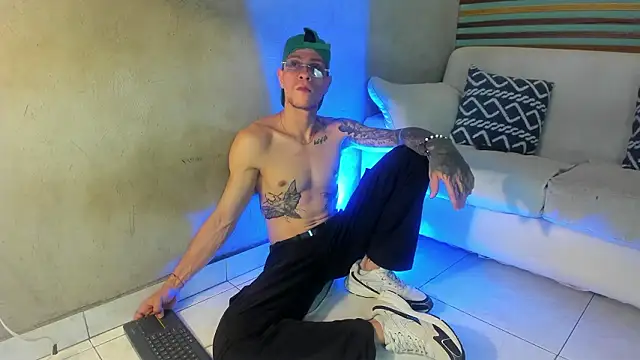 french sexx online show from 02-15-26, 07:54