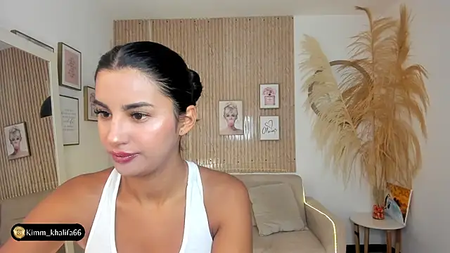 Kimm khalifa online show from 01-31-25, 02:39