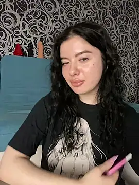 Snapshot of Kimi_Ass chatting on 12-20-24, 02:49 Kimi Ass online show from 12-20-24, 02:49