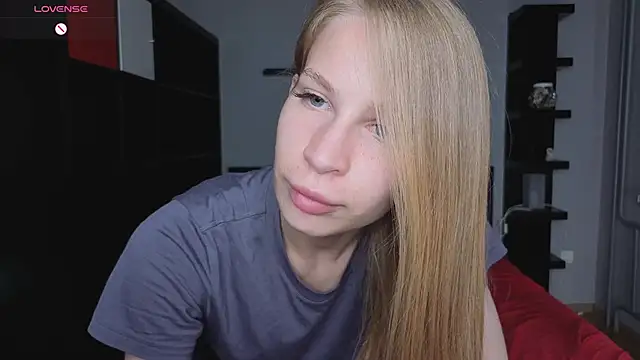 Snapshot of Elis_Fox chatting on 06-16-26, 08:06 Elis Fox online show from 06-16-26, 08:06