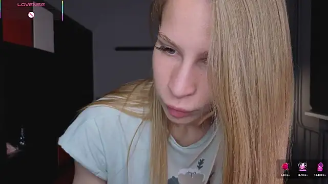 Snapshot of Elis_Fox chatting on 06-29-26, 08:09 Elis Fox online show from 06-29-26, 08:09
