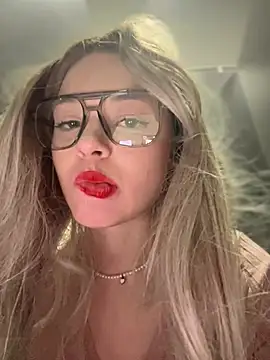 Times  Square online show from 12-18-24, 06:10