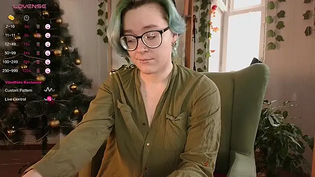 alisahug online show from 12-13-24, 09:13