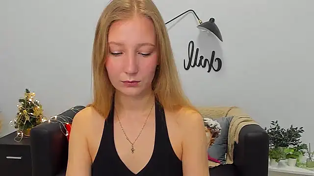 Snapshot of LolaWilsons chatting on 01-06-26, 06:28 LolaWilsons online show from 01-06-26, 06:28