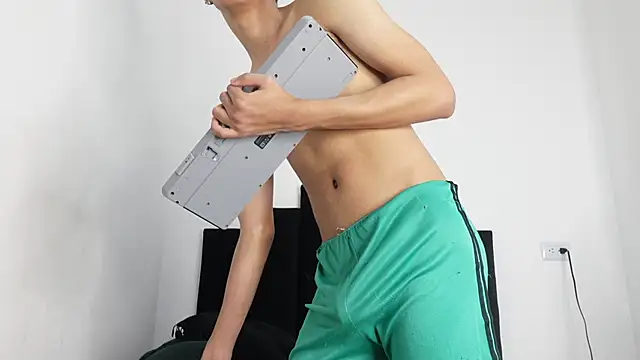 Snapshot of MarcoAlexLatino chatting on 03-09-25, 05:33 MarcoAlexLatino online show from 03-09-25, 05:33