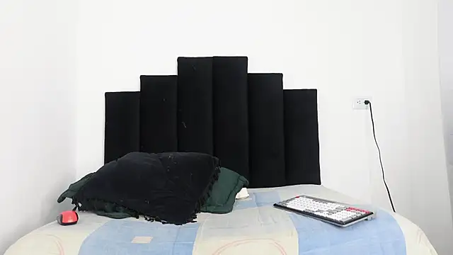 Snapshot of MarcoAlexLatino chatting on 03-16-25, 03:25 MarcoAlexLatino online show from 03-16-25, 03:25