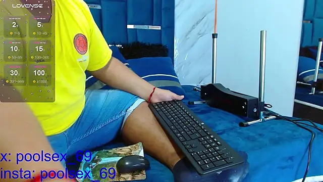 Snapshot of Poolsex_69 chatting on 01-07-25, 01:46 Poolsex 69 online show from 01-07-25, 01:46