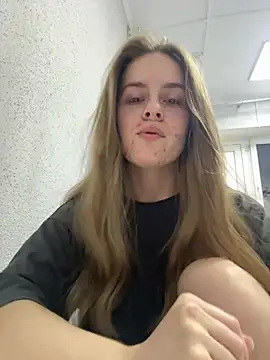Snapshot of RozzitaBedberry chatting on 01-25-25, 11:23 RozzitaBedberry online show from 01-25-25, 11:23
