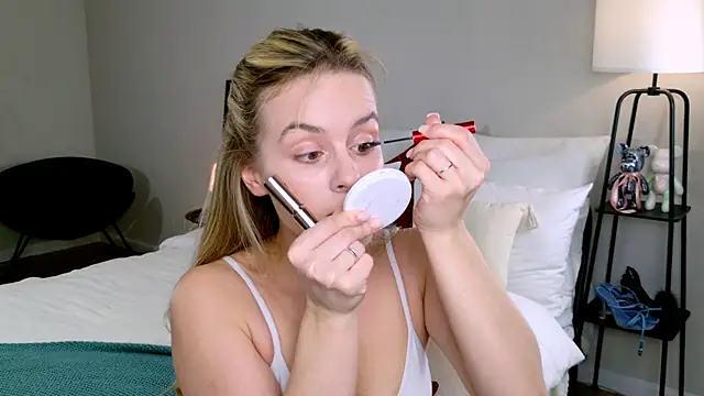 RozzitaBedberry online show from 11-05-25, 11:10