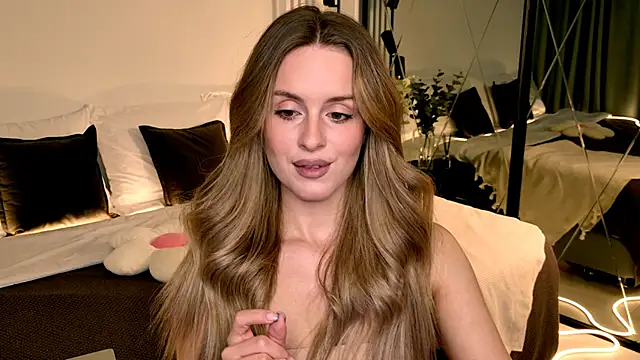 RozzitaBedberry online show from 03-25-26, 12:44