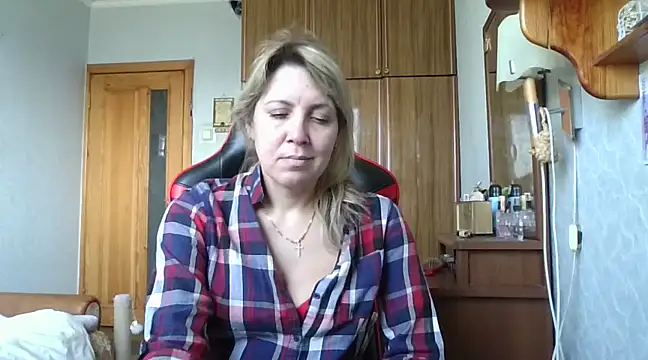 IrinaB1 online show from 02-12-25, 10:35