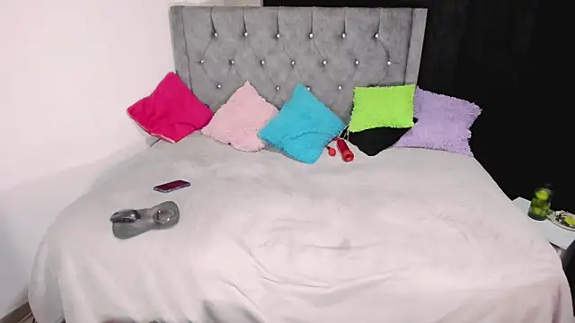 valenthottie online show from 03-23-25, 02:48