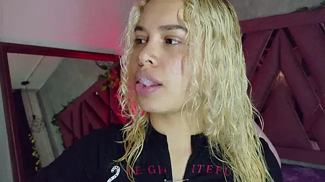 Haelycute online show from 02-12-26, 12:00