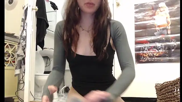 Snapshot of fern4ever chatting on 03-08-25, 11:28 fern4ever online show from 03-08-25, 11:28