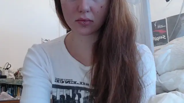 Snapshot of fern4ever chatting on 12-04-25, 11:02 fern4ever online show from 12-04-25, 11:02