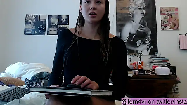 Snapshot of fern4ever chatting on 07-10-26, 11:18 fern4ever online show from 07-10-26, 11:18