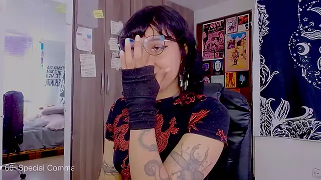 melissahowl online show from 10-12-25, 05:01