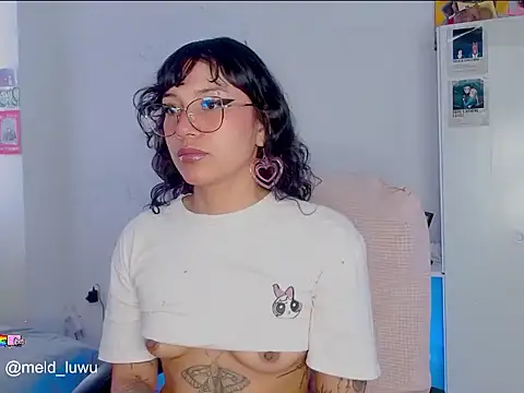 melissahowl online show from 12-18-25, 05:41