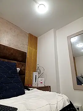 IsisBlake online show from 11-09-25, 01:09