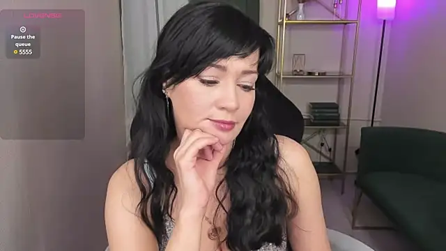 Snapshot of Julia__Frey chatting on 02-11-25, 08:52 Julia Frey online show from 02-11-25, 08:52