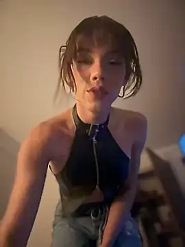 Carlita cute online show from 12-18-24, 01:37