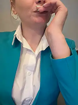 Snapshot of Crazy-Rosa chatting on 02-01-25, 04:00 Crazy-Rosa online show from 02-01-25, 04:00