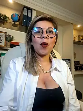 Snapshot of Cata_Office-12 chatting on 01-11-25, 05:29 Cata Office-12 online show from 01-11-25, 05:29